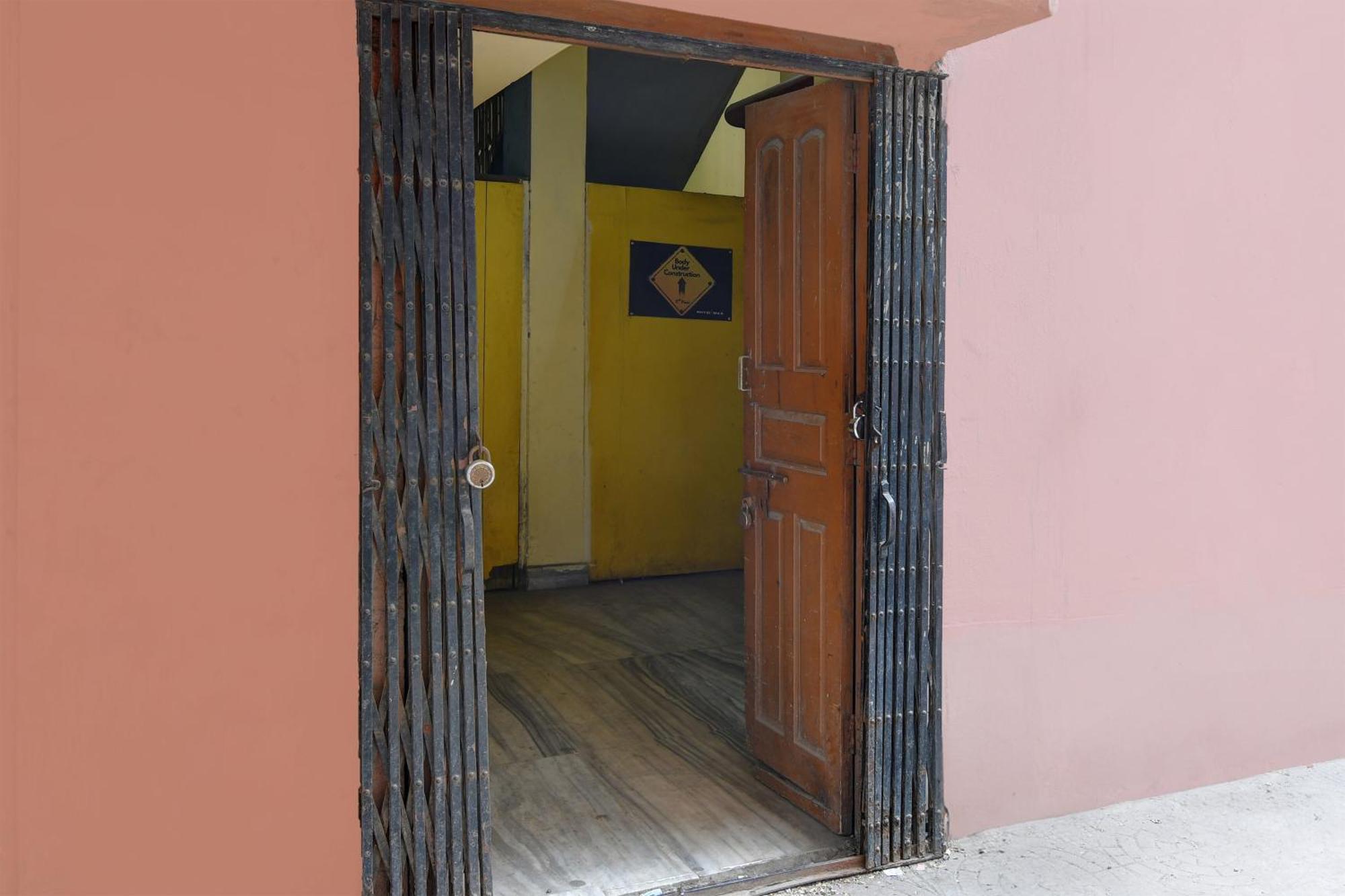 Hotel O Red Rose Near Noapara Metro Station Calcutta Extérieur photo